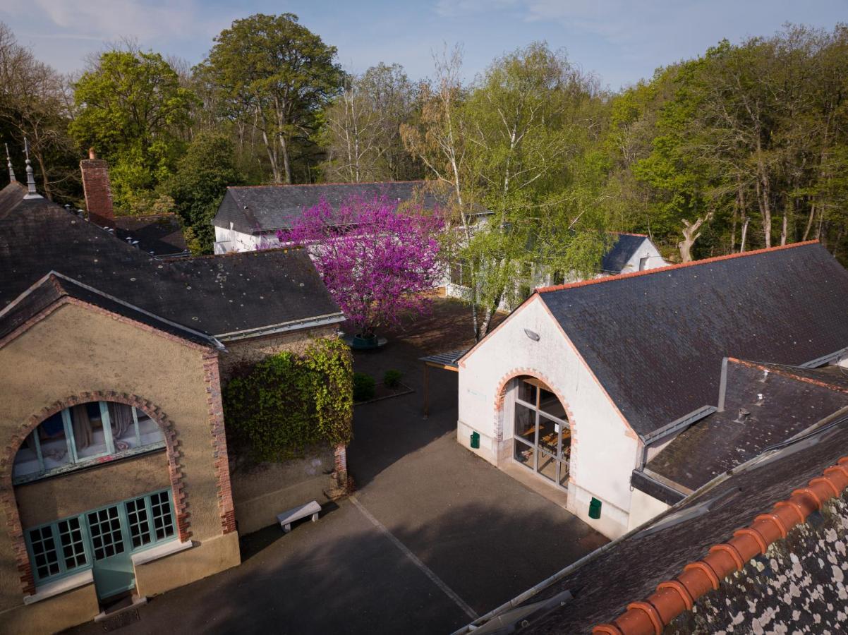 Institut Bois Robert Hotel Bécon-les-Granits Екстериор снимка