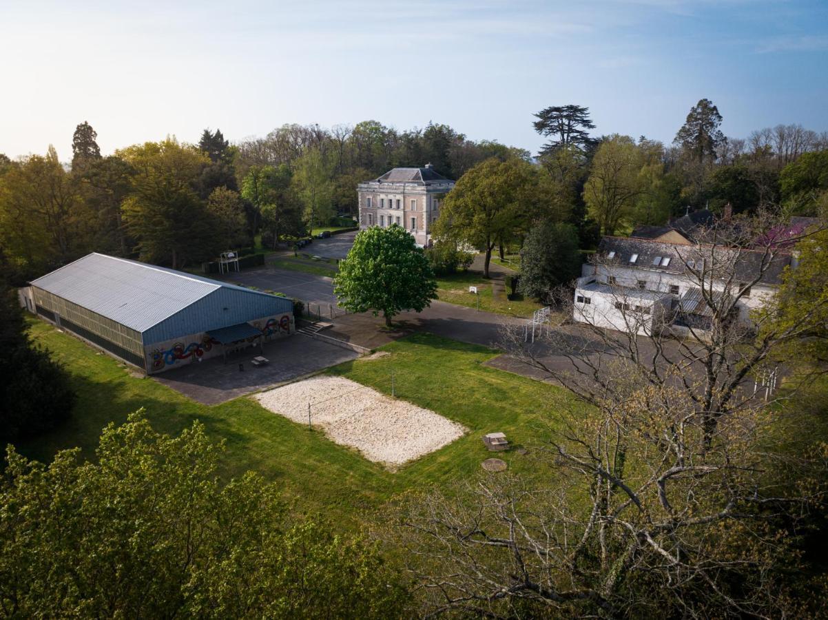 Institut Bois Robert Hotel Bécon-les-Granits Екстериор снимка