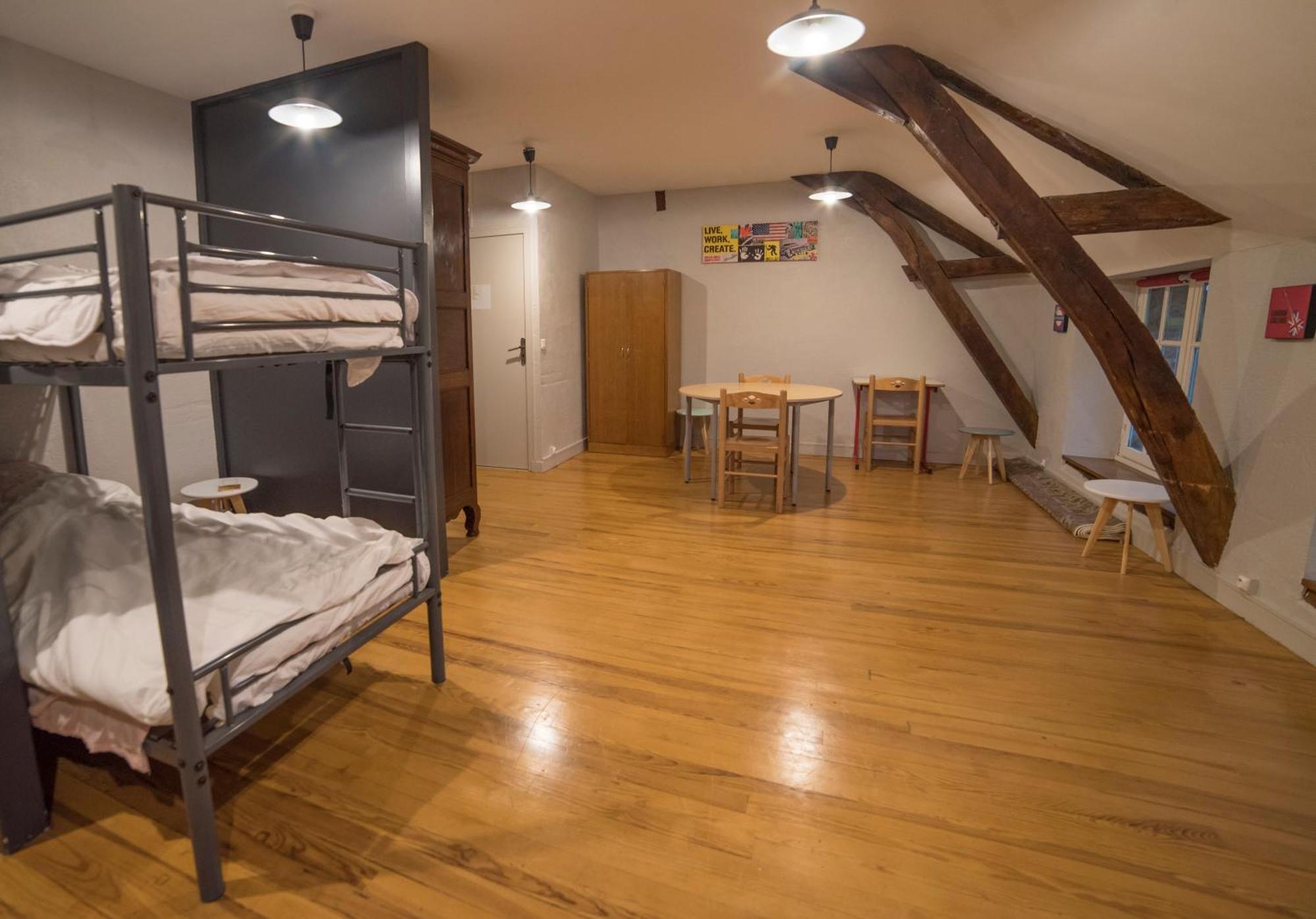 Institut Bois Robert Hotel Bécon-les-Granits Екстериор снимка