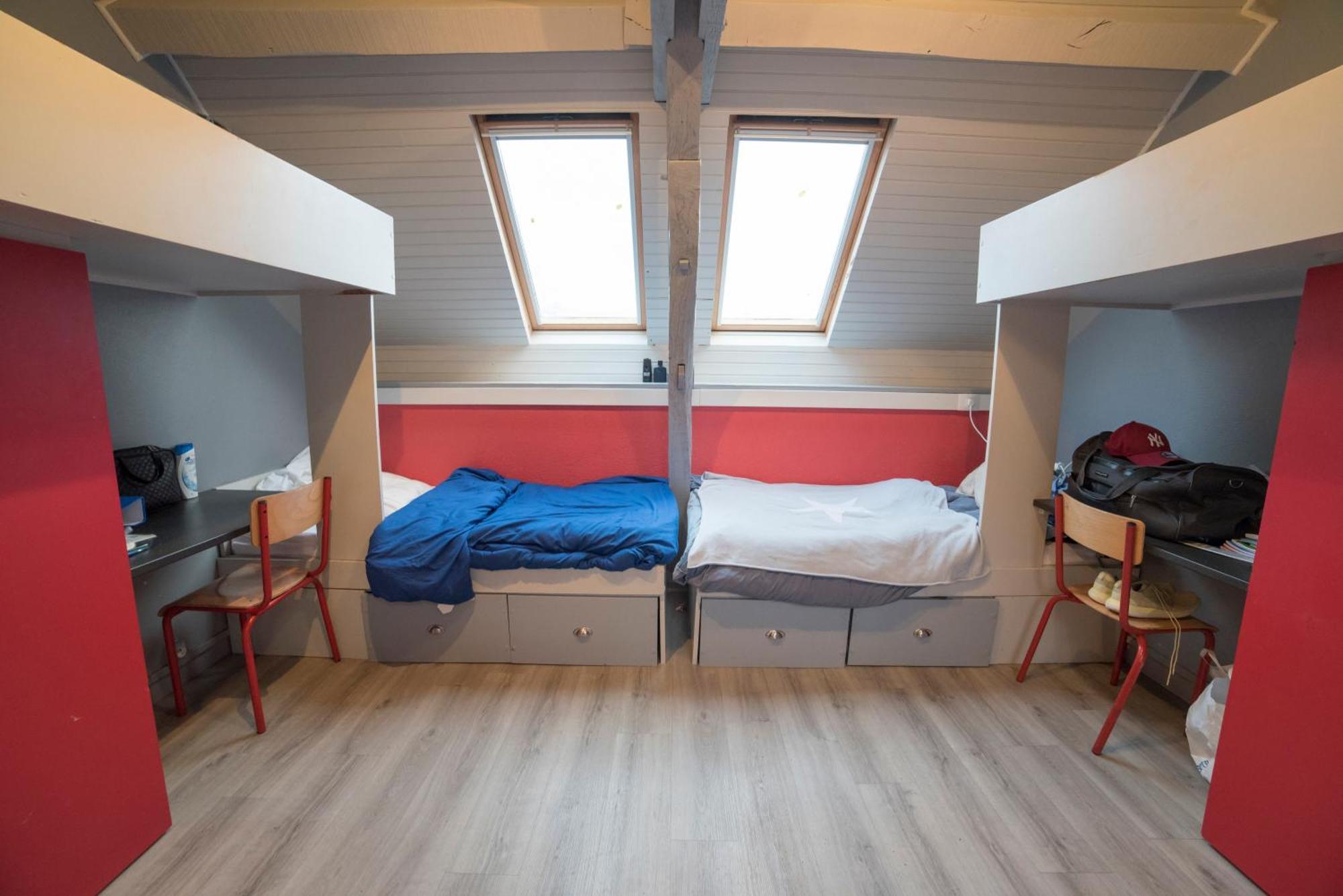 Institut Bois Robert Hotel Bécon-les-Granits Екстериор снимка
